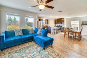San Antonio Home with Pool Access 11 Mi to SeaWorld